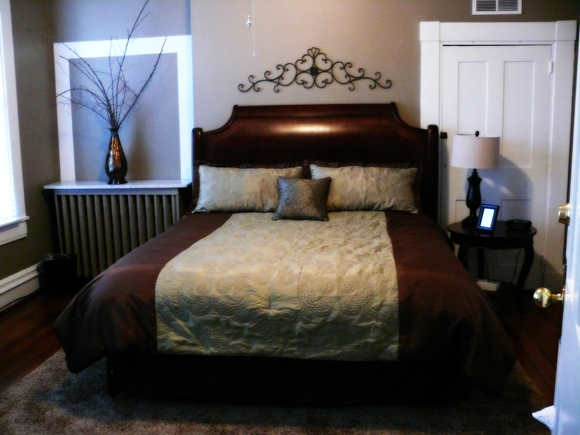 Joeseph Footer Suite Photo 1